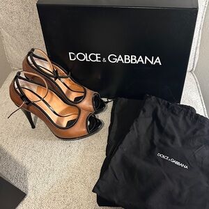 Dolce & Gabbana - Elegant brown and black heels